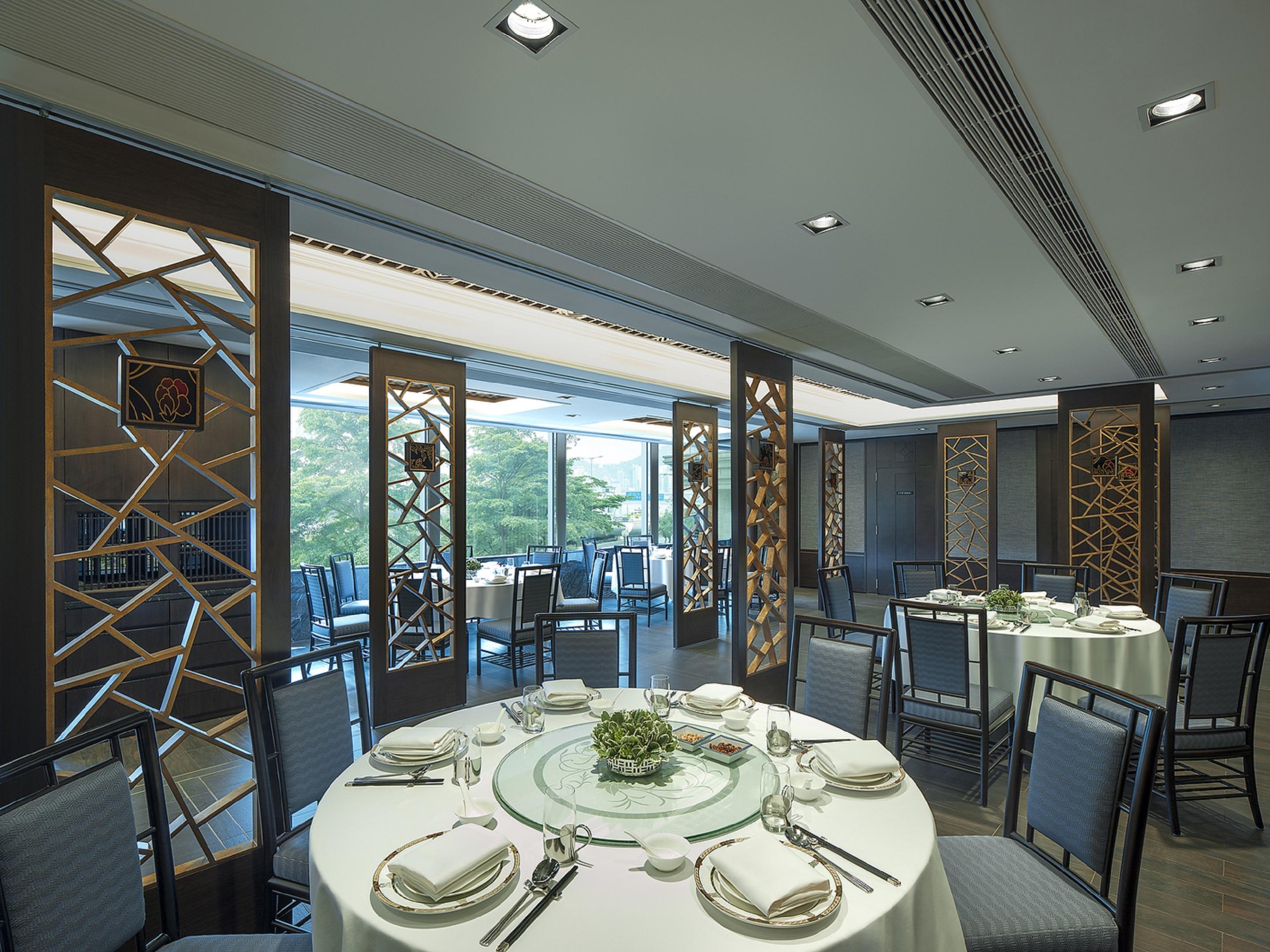 뉴 월드 밀레니엄 홍콩 호텔 외부 사진 The interior of the restaurant